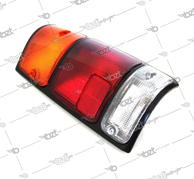 ISUZU - TFR24  - STOP LAMBASI SIYAH R - STOP LAMP,  BLACK R 8944823583